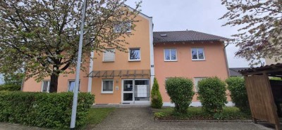Sehr gepflegte, möblierte 2,5-Zimmer-Wohnung mit Balkon und EBK in Ingolstadt