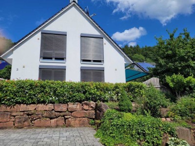 Modernes, neuwertiges Einfamilienhaus mit gehobener Ausstattung