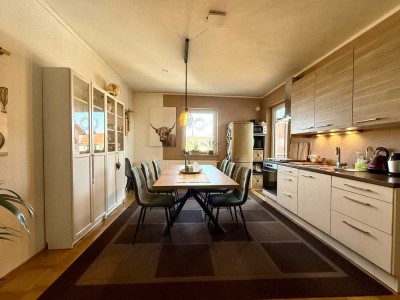 Großzügige Wohnung - Nahe Memmingen mit Küche, Balkon und Dachterrasse