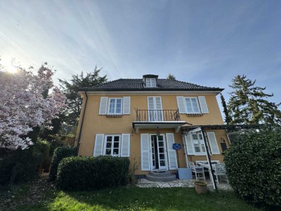 Exklusive Villa mit Rheinblick zu den Toren Bonns