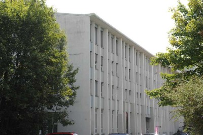 NUR FÜR STUDENTEN-/INNEN - Zimmer in einer 2er-WG in einem Studentenwohnheim in Reutlingen