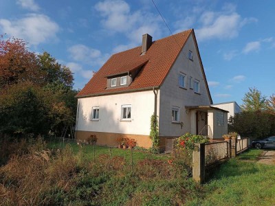 Solides Zuhause mit Potenzial für Ihre Ideen -Renovierungsbedürftiges Wohnhaus in Weißenhorn