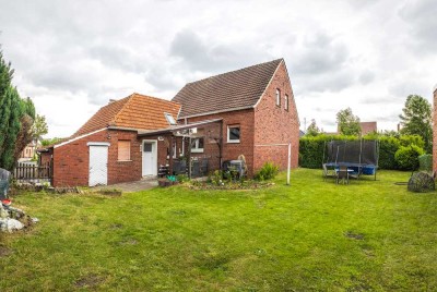 Freistehendes Einfamilienhaus mit großem Garten und viel Raum für Ideen