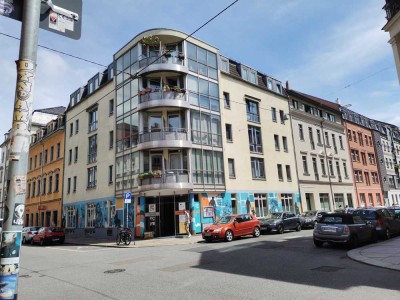 2-Raum-Wohnung mit Balkon und EBK in Dresden-Neustadt
