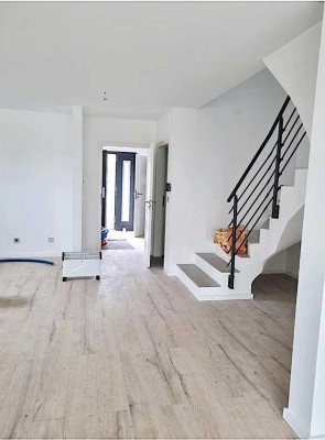 Erstbezug: DHH mit 4 Zimmern und Garten Garten in guter Lage
