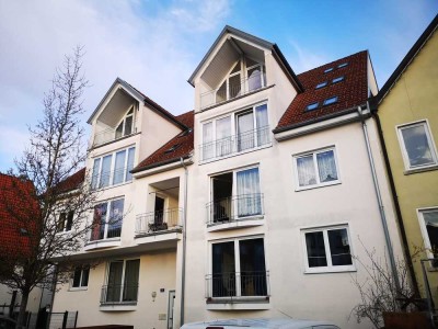 Moderne 2-Zimmer-Wohnung in Ebingen - zentrale Lage mit Aufzug und EBK