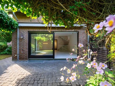 Charmantes Reihenendhaus mit Garten, Terrasse und Garage in Odenkirchen!