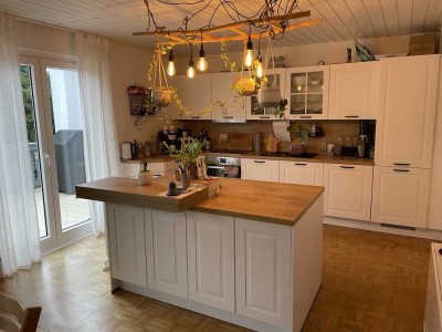 4-Zimmer-Wohnung mit Balkon und EBK in Hürth