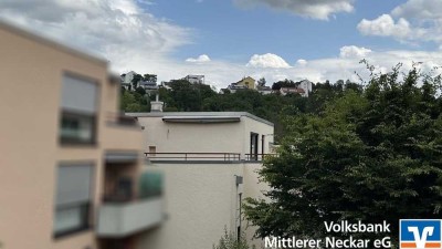 Hübsche 2-Zimmer-Wohnung mit großer Dachterrasse gesucht? Hier ist sie!