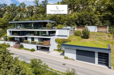 Einzigartige Villa mit beeindruckender Architektur und XXL Garage