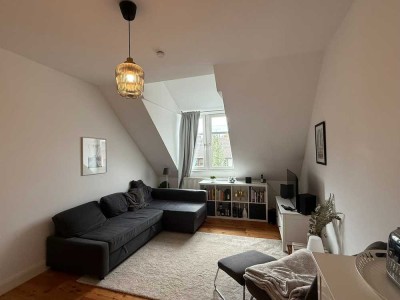 +++ Tolle 3 Zimmer Altbauwohnung mit schöner Loggia +++