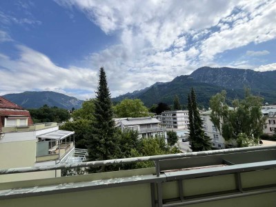 3-Zimmer-Wohnung mit 2 Balkonen, top Lage, EBK und tollem Blick in Bad Reichenhall
