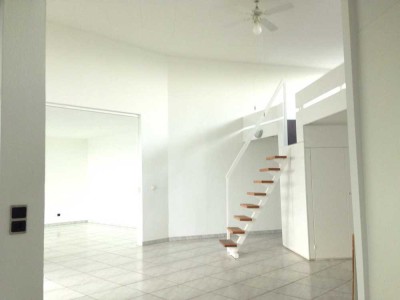 Lichtdurchflutetes Loft mit Galerie und traumhaftem Fernblick