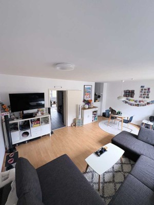 Helle 2-Zimmer Wohnung im 3. OG in Aachen Adalbertsteinweg