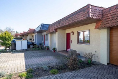 Kurzfristig bezugsfrei - gepflegtes Reihenmittelhaus mit spektakulärem Ausblick