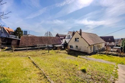 Freistehendes Einfamilienhaus mit großzügigem Grundstück und zusätzlichem Baufenster!
