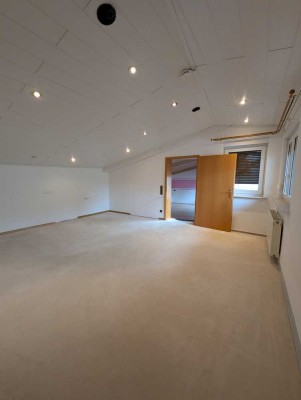 Helle 2,5-Zimmer Wohnung mit EBK in Birkenfeld