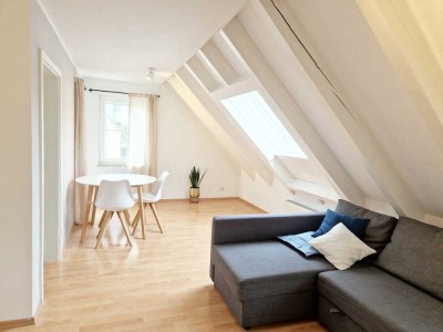 Design-Apartment vollmöbliert mit Balkon und Internet