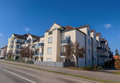 **Praktische Gartenwohnung mit separater Einbauküche**