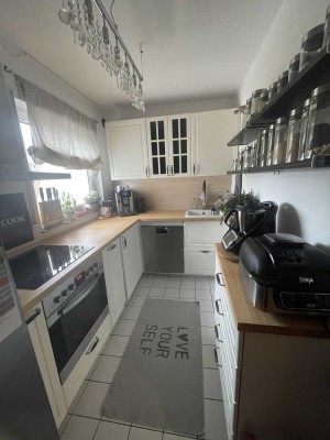 3,5 Zimmer-Wohnung auf 2 Etagen mit Balkon und Hausmeisterservice