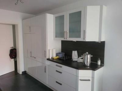 Hochwertige möbelierte 2-Zimmer-Wohnung mit Balkon in Unterschleißheim