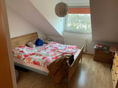 3-Zimmer Dachgeschosswohnung mit großem Balkon und EBK in Ratingen Mitte