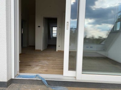 Traumhafte 2-Zimmer-DG-Wohnung  in M-Untermenzing