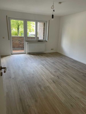 Erstbezug nach Sanierung! 3-Raum-Hochparterre-Wohnung mit Balkon in Köln Höhenberg