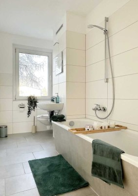 Sanierte 2-Zi.-Wohnung mit Einbauküche und Südbalkon