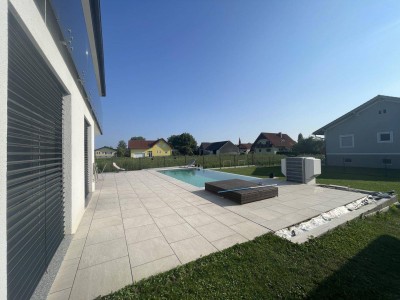 Einzigartiger NEUBAU: Ein Anwesen das begeistert!!