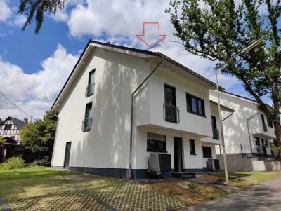 Schlüsselfertiger und energieeffizienter Neubau als DHH in idyllischer Lage!