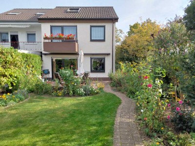 VERKAUFT!!!!!!! Endhaus mit DG Studio, Hobbyraum, sonnige Terr. + Garten , Garage EBKü!!