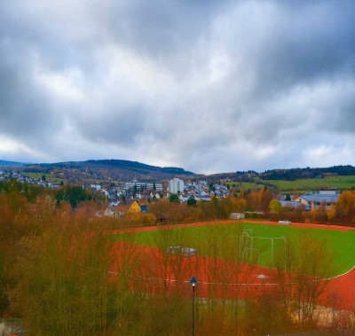 Moderne Maisonette-Wohnung mit 2 Bädern & 2 TG-Stellplätzen - zentral in Usingen