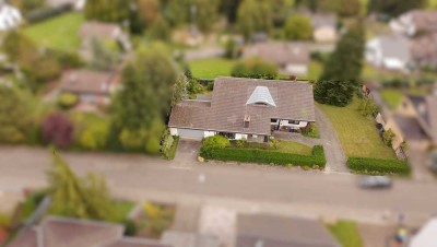 freistehendes Raumwunder in Eicherscheid mit Einliegerwohnung