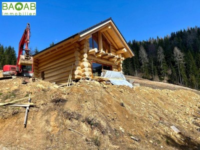 Alpines Rundstamm-Chalet | Wohnen &amp; Vermieten mit Freizeitwidmung in Bergidylle