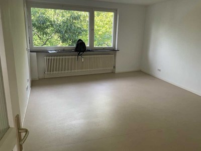 Mit Balkon! 4-Zimmerwohnung in Sündersbühl - Befristetets Mietverhältnis bis 31.08.2031