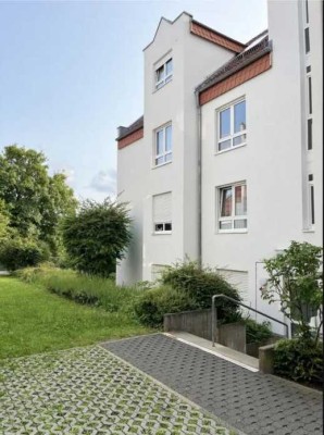 Gepflegte 3-Zimmer Wohnung mit Balkon im 2. OG in Königstein