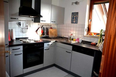 Attraktive 2 1/2 Zimmer DG-Wohnung in Top Lage mit Loggia
