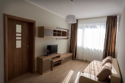 Geschmackvolle, vollständig renovierte 1,5-Zimmer-Wohnung mit Einbauküche in Wertingen