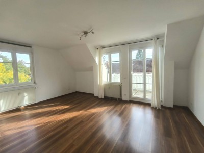 Perfekt für Zwei – mit Terrasse, viel Sonne und zwei Garagenplätze !