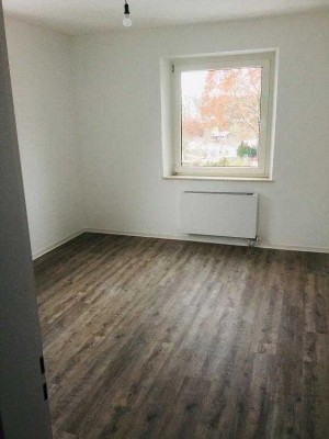 Renovierte, helle 2,5-Zimmer-Wohnung für Altbauliebhaber