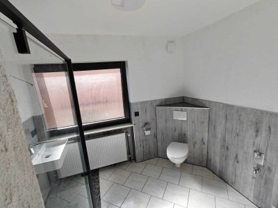 Schöne gepflegte 3 ZKB Wohnunung – Teilrenoviert – ab sofort frei!