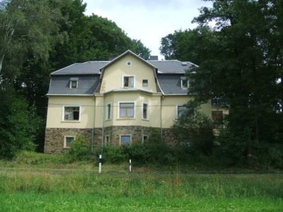 Villa mit 4 Wohnungen in Schlettau mit Wintergarten und Dachterasse