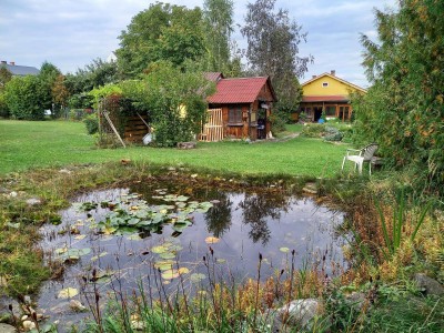 Älteres Einfamilienhaus mit Traumgarten und Biotop