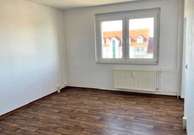 Bezugsfertige Singlewohnung mit saniertem Bad!