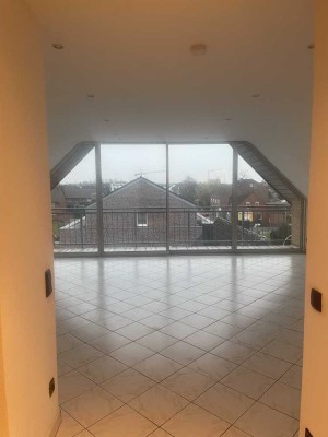 Gepflegte 2-Zimmer Dachgeschosswohnung mit Balkon in Korschenbroich