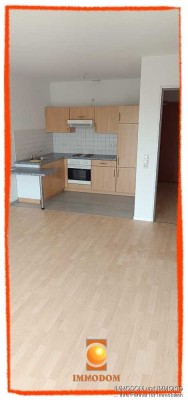 Schöne 2-Zimmer-Wohnung mit  Balkon sowie EINBAUKÜCHE und Personenaufzug zu vermieten!