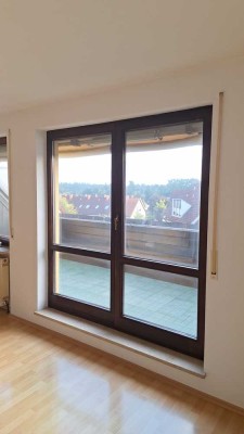 2,5-Zimmer Dachgeschosswohnung mit Loggia in Schwarzenbruck