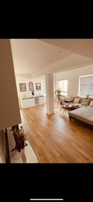 Geräumige, modernisierte 2-Zimmer-Wohnung mit Küche und 
gehobener Innenausstattung in Rockenhausen