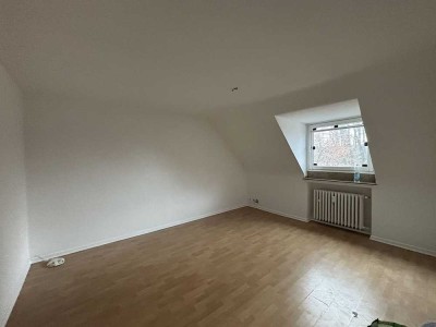 Renoviert  und  bezugsfertig in Düsseltal/Mörsenbroich - gemütliche 3 Zi. DG ETW f